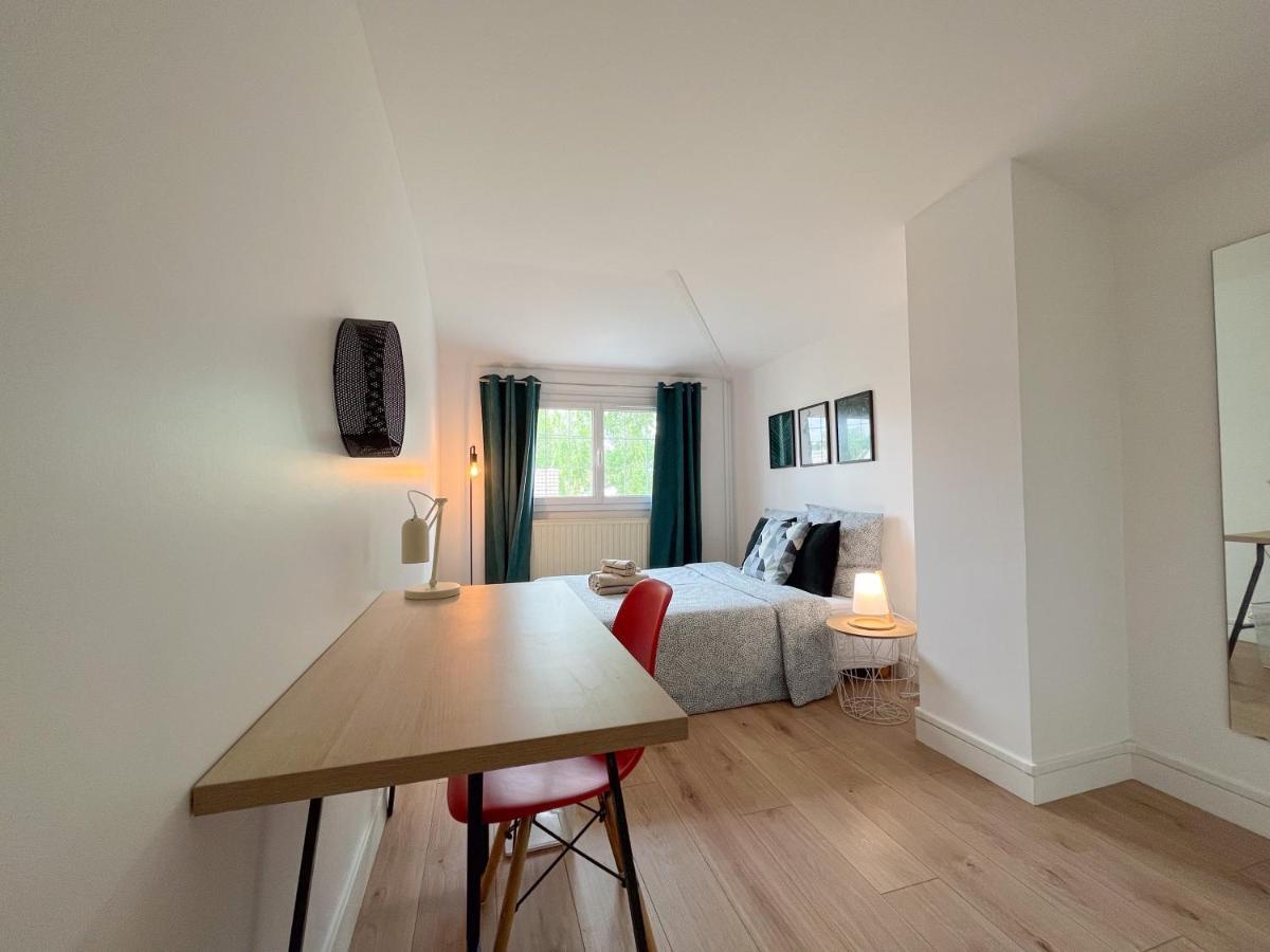 Maison Ideale Pour Visiter Paris Versailles - Chambres Privees Paris-Saclay Bures-sur-Yvette Номер фото